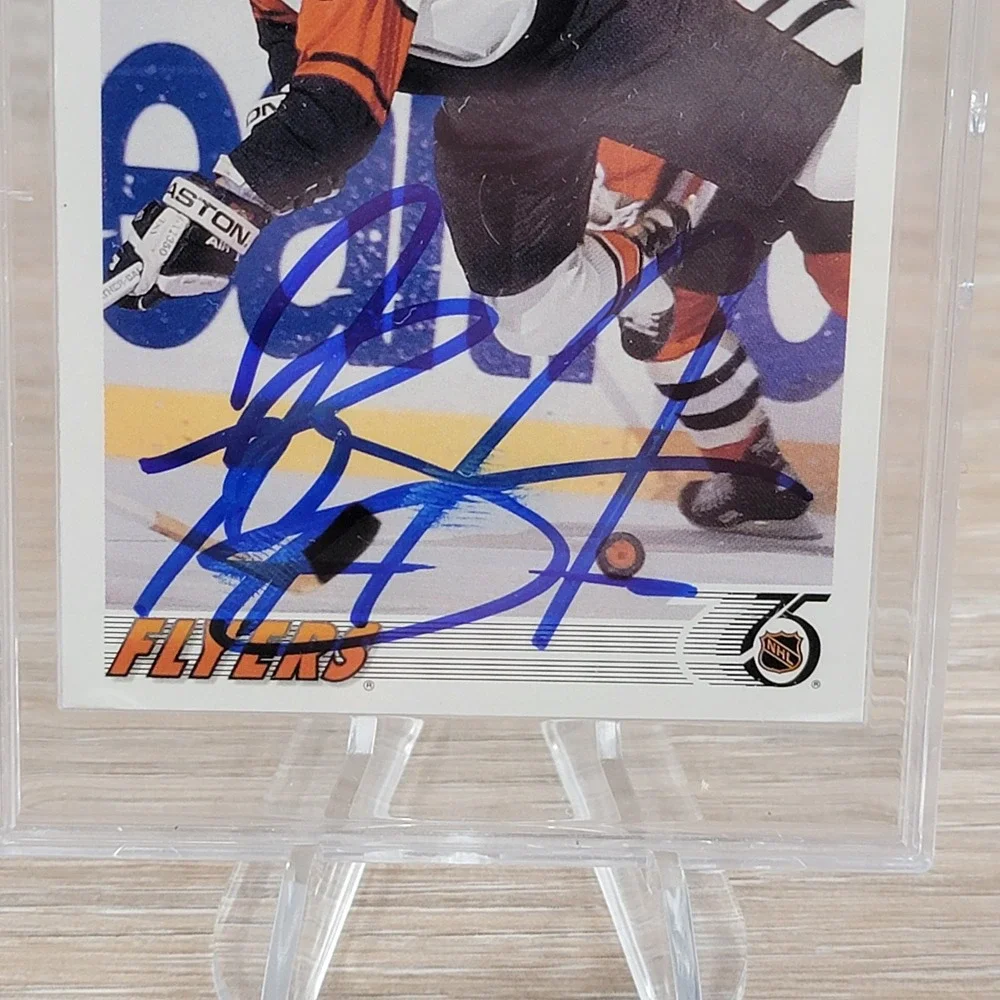 Rod Brindamour Signed 1992 Upper Deck Hockey Card Philadelphia Flyers Center